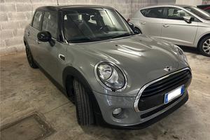 MINI Cooper 1.5 D 5p