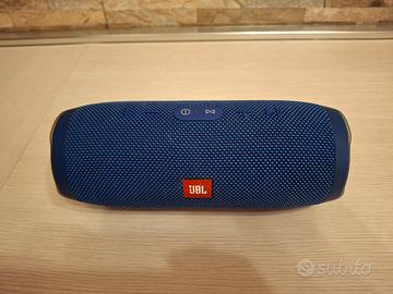 JNL Charge 3 blu  con batteria nuova 