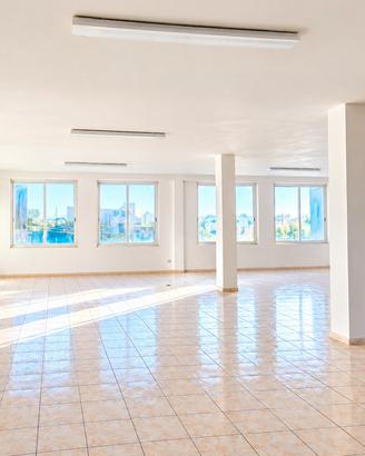 Locale 230 mq-merine-ampio open space