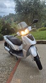 Kymco People 200S (2005)pronto all'utilizzo.
