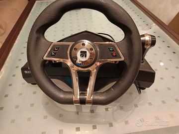 Volante con  pedaliera