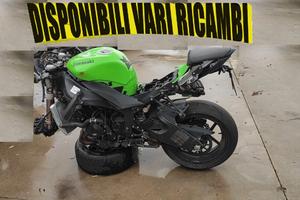 KAWASAKI NINJA 600 ZX-6R ANNO 2011 x RICAMBI