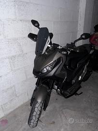 X-adv 750