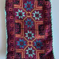 Borsa piccola con tracolla e ricamo colorato