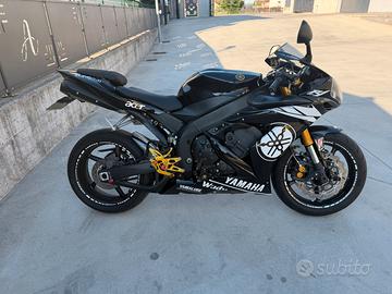 Yamaha R1