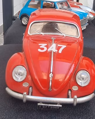Modellini auto Maggiolino 1951 Burago 