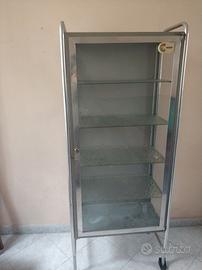 Armadietto medico vintage