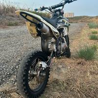 Pit bike