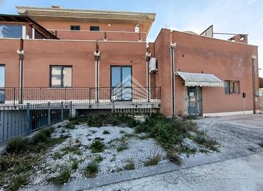 Ingresso indipendente e giardino