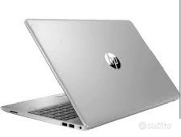 HP 250 G8 i7-1165G7 - SSD 512GB - perfetto