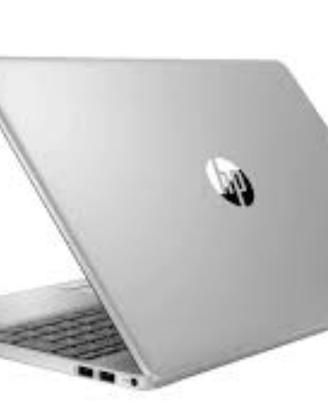 HP 250 G8 i7-1165G7 - SSD 512GB - perfetto