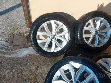  cerchi lega originali volsvagen Tiguan e gomme 