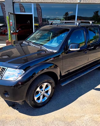Nissan Navara 2.5 dCi 190CV "LE"
