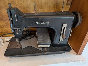 macchina da cucire Necchi 8316