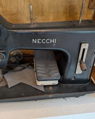 macchina da cucire Necchi 8316