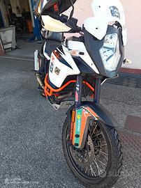 KTM 1090 r