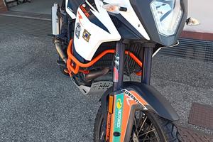 KTM 1090 r