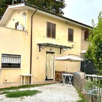 Casa con giardino Pietrasanta