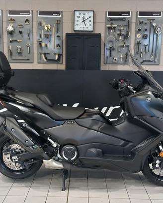 Yamaha T Max 560