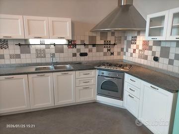 Cucina angolare completa