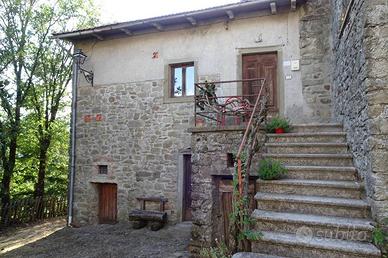 Casa indipendente a Castel Focognano, 4 locali