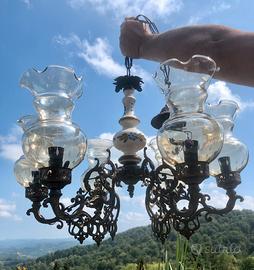 Lampadario vintage anni 50/60 in ottone e ceramica