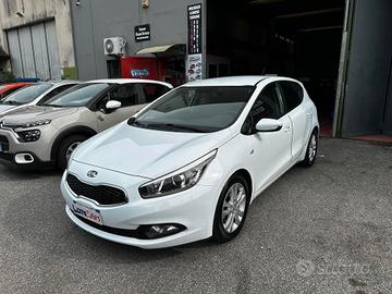 Kia Ceed cee'd 1.6 CRDi 110 CV 5 porte Cool