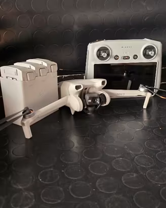 DJI Mini 3 + fly more combo
