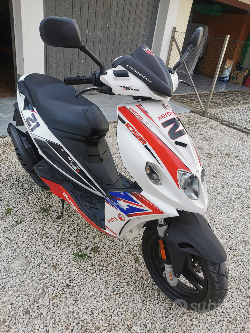 Ducati Corse Phantom F12 50 Malaguti Phantom F12 R50 Ducati 1098