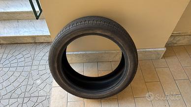Gomma bridgestone 235/45 19