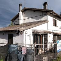 Porzione di casa a Serramazzoni 5 locali