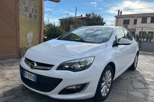 Opel Astra 1.6 CDTI 136CV