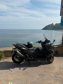 Moto tmax