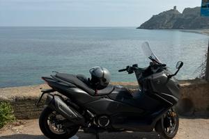 Moto tmax
