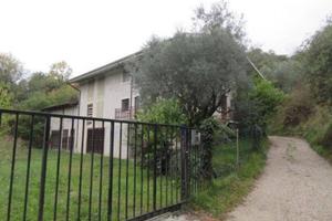 Immobile in asta di 212 m² con più di 5 locali e b