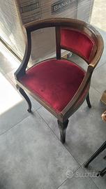 Poltroncina legno e velluto da camera