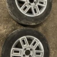 2 cerchi in lega ford con gomme 195/60/15 nuove