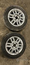 2 cerchi in lega ford con gomme 195/60/15 nuove
