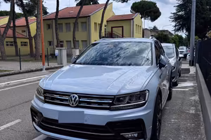 Volkswagen Tiguan 2.0 R Line - Perfetta