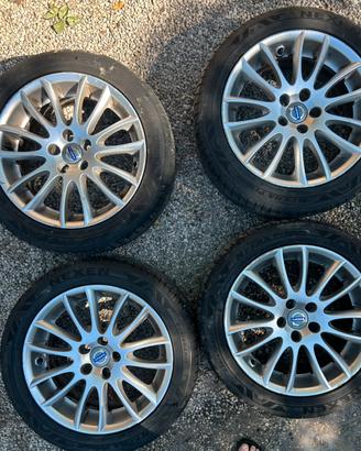 Cerchi completi volvo v60 v70  originali 235/45/17