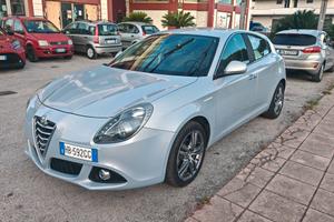 Alfa Giulietta 1.6 JTD 105cv passaggio compreso. .