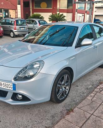 Alfa Giulietta 1.6 JTD 105cv passaggio compreso. .