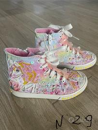 Scarpe per bambina.