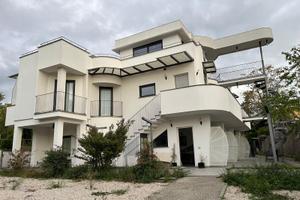 Monolocale, ampio, arredato vicino MetroTiburtina