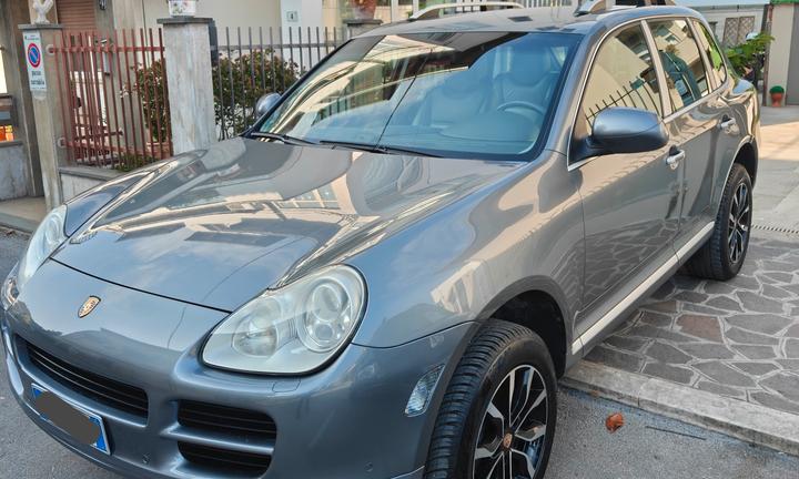 Porsche Cayenne 3.2 GPL