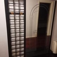 specchio con attaccapanni 