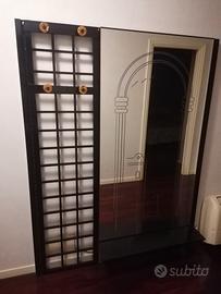 specchio con attaccapanni 