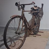 bicicletta antica contadino