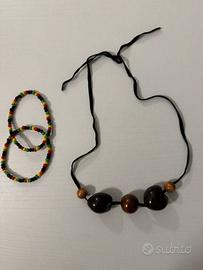 Collana e braccialetti