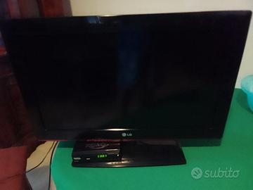 TV monitor LG da 24 pollici 